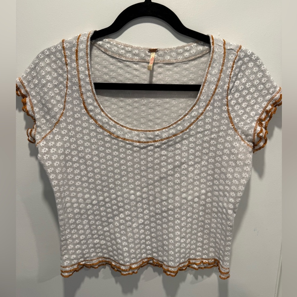 Free People Textured Baby Tee Ruffle Hem Contrast Stitch Crop Top Medium